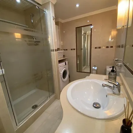 Apartamento En Pyr Con Vistas Al Mar Y Puerto