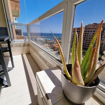 En Pyr Con Vistas Al Mar Y Puerto Apartamento Fuengirola